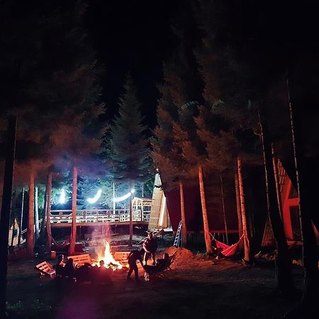 Bude Mestia Cottages Bagian luar foto