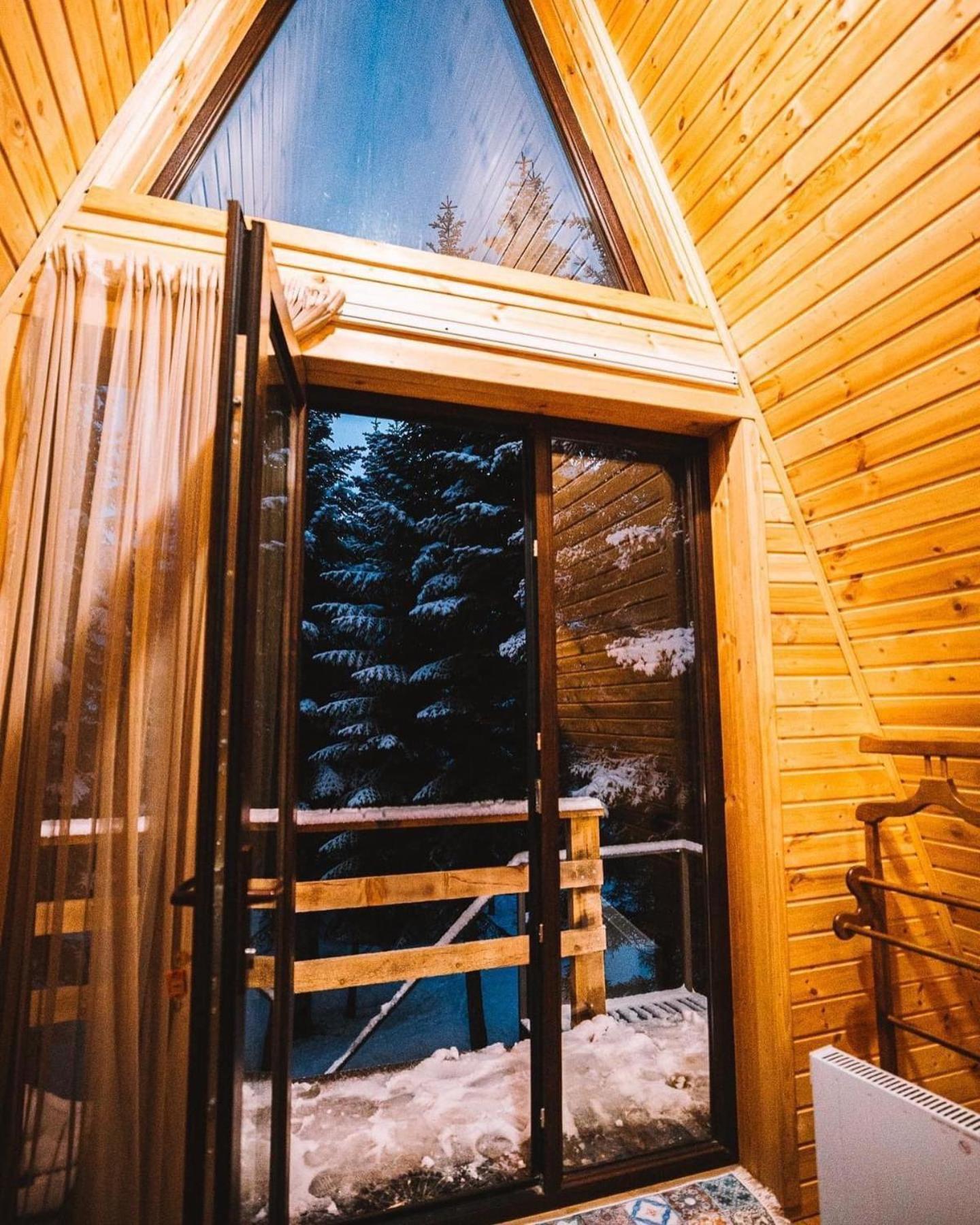 Bude Mestia Cottages Bagian luar foto