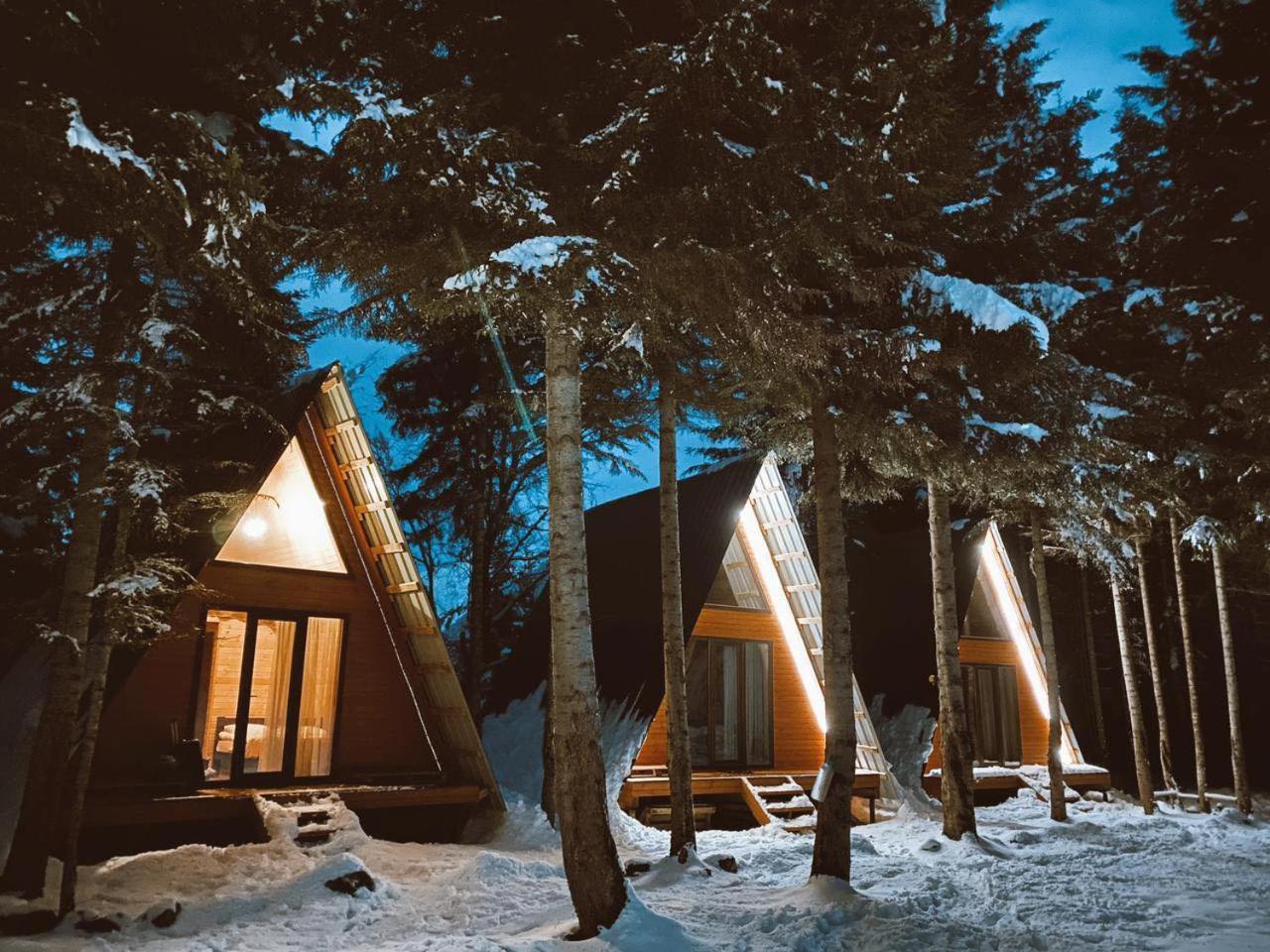 Bude Mestia Cottages Bagian luar foto