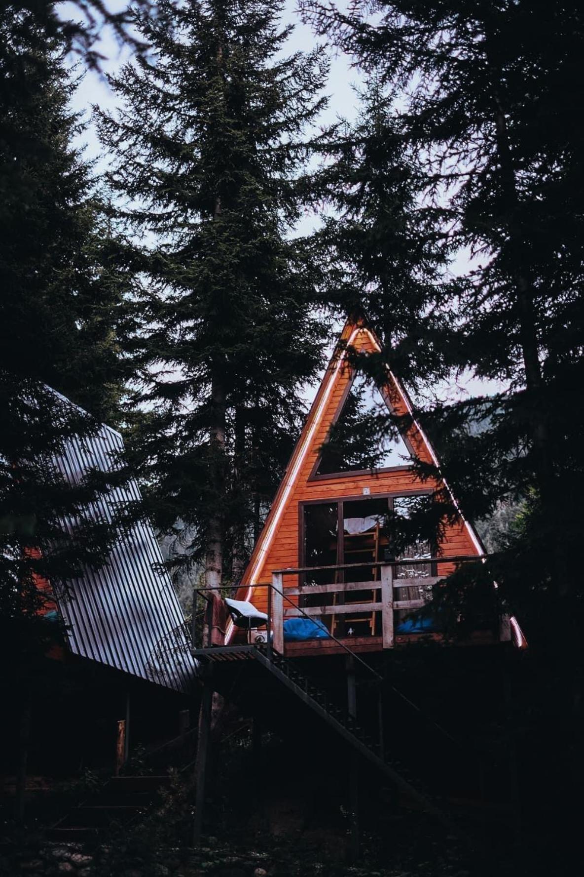 Bude Mestia Cottages Bagian luar foto